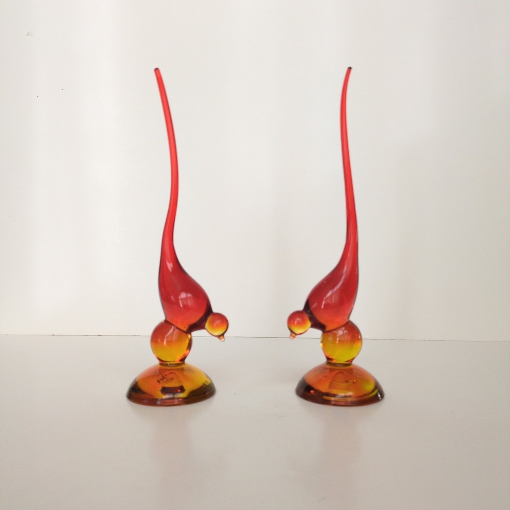 Viking Long Tail Bird Pair (2) Art Glass Figurine Amberina Persimmon Orange MCM